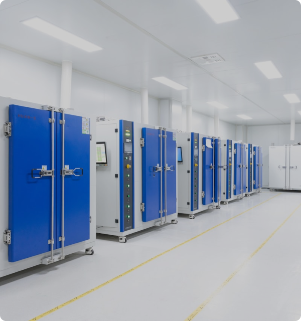 With budget constraints, security concerns, and rapidly evolving technology, many organizations find themselves paralyzed by indecision. Overcome the complexities of data center modernization with our expert support.